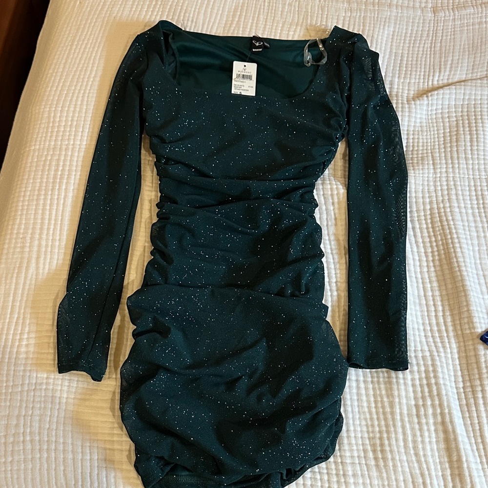 Hunter grn Long Sleeve Dress Windsor size small body con glitter ruched sides
